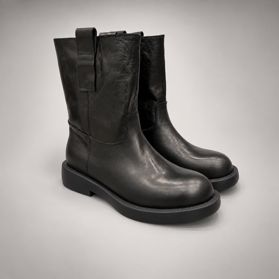 Black leather boots 1