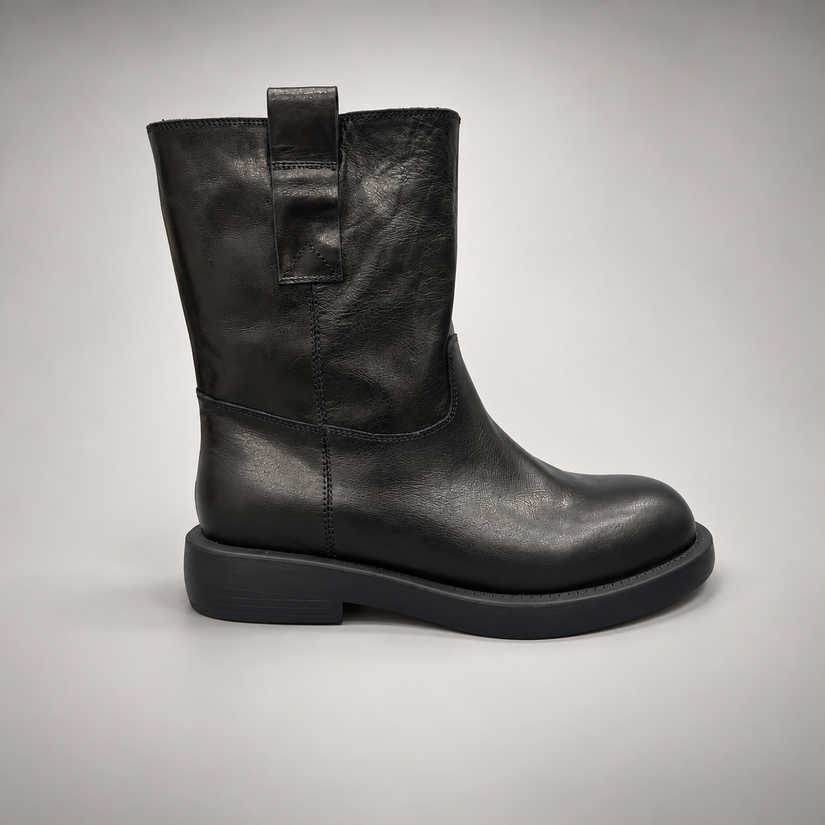 Black leather boots 2