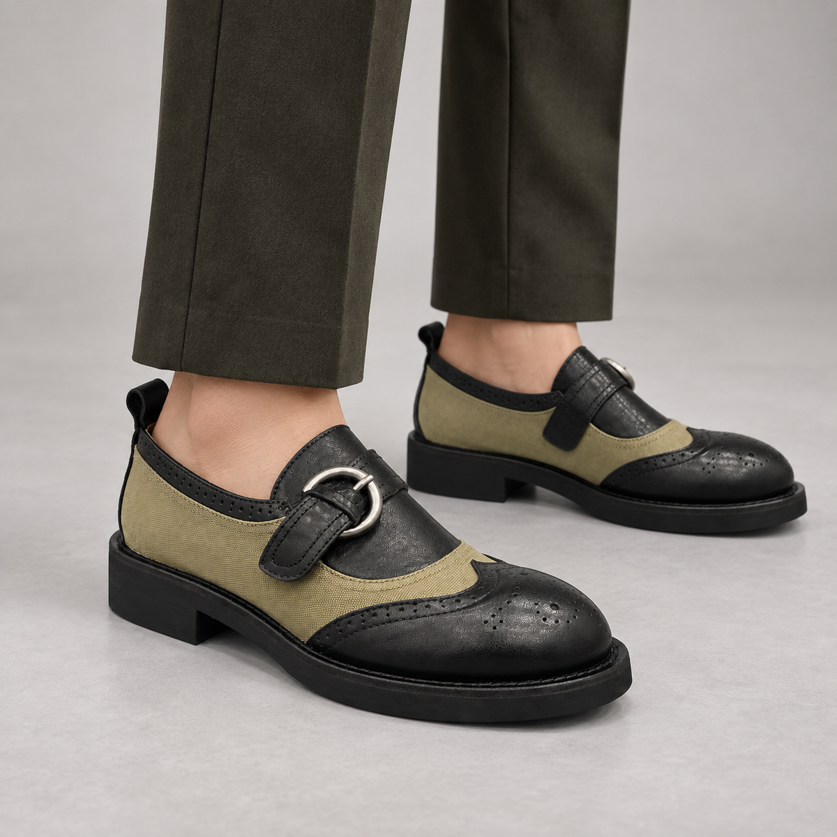 Black olive buckle shoes 7