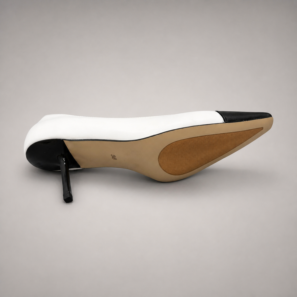 White pump outsole view showing the cow leather outsole