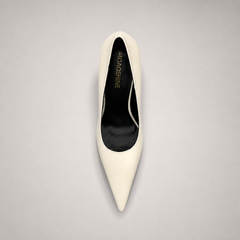 White pump outsole view showing the cow leather outsole