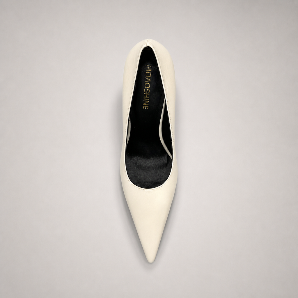 White pump outsole view showing the cow leather outsole