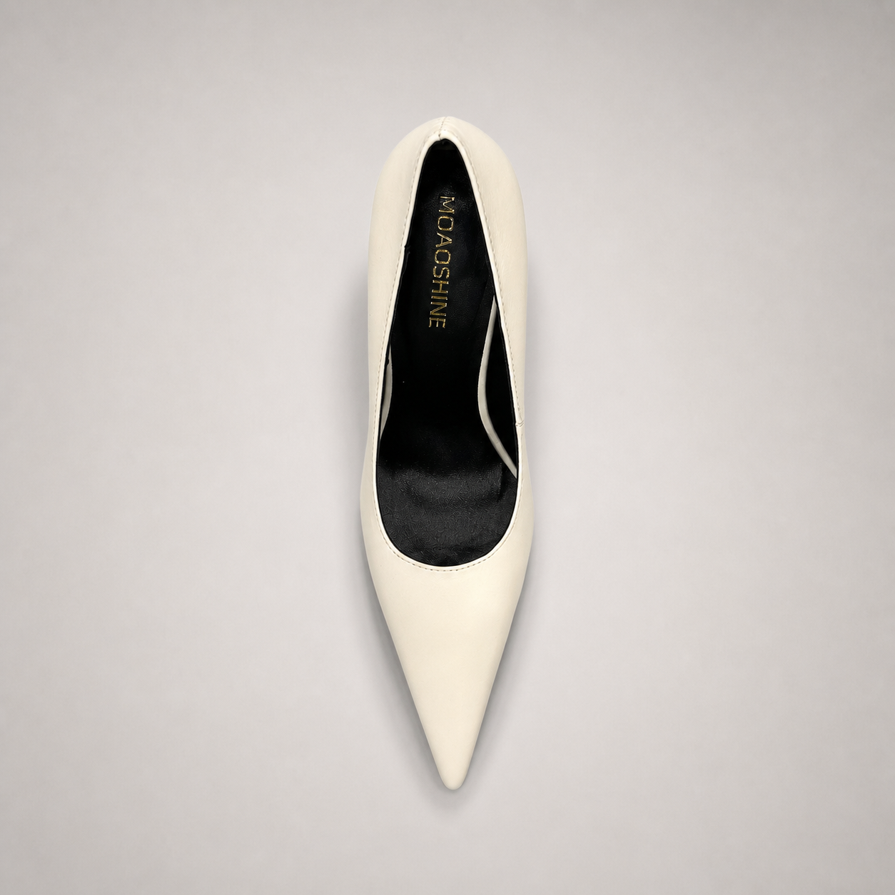 White pump outsole view showing the cow leather outsole