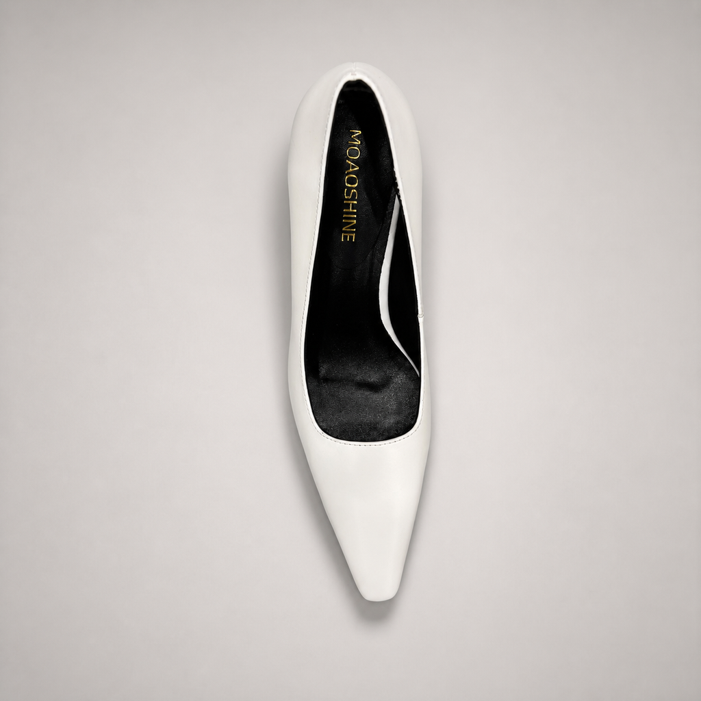 White pump outsole view showing the cow leather outsole
