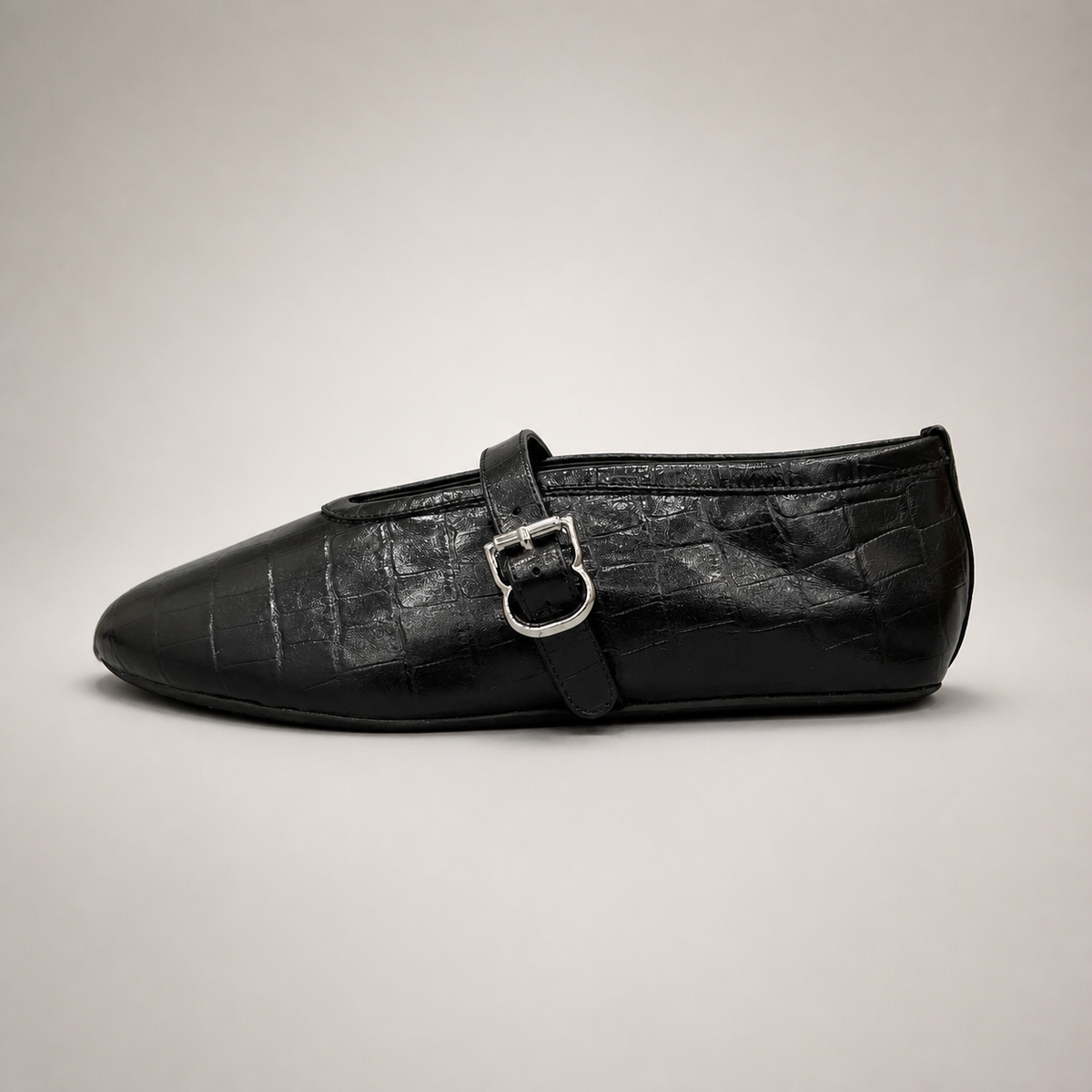Black buckle-strap flat product view 2