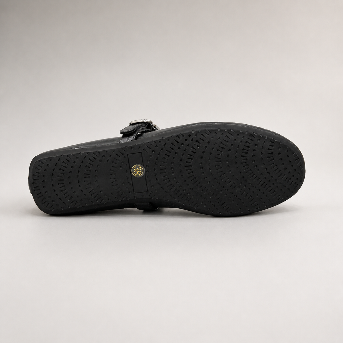 Black buckle-strap flat product view 4