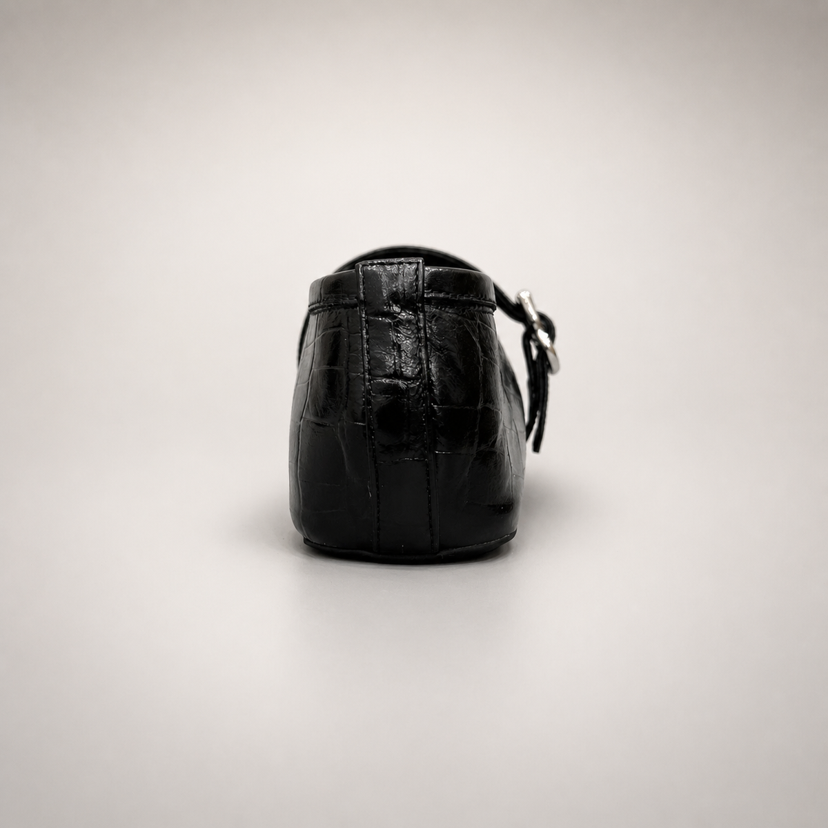 Black buckle-strap flat product view 6
