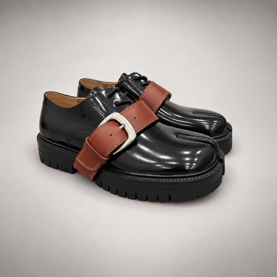 Black Patent Leather Split-Toe Platform Buckle Shoes pair view