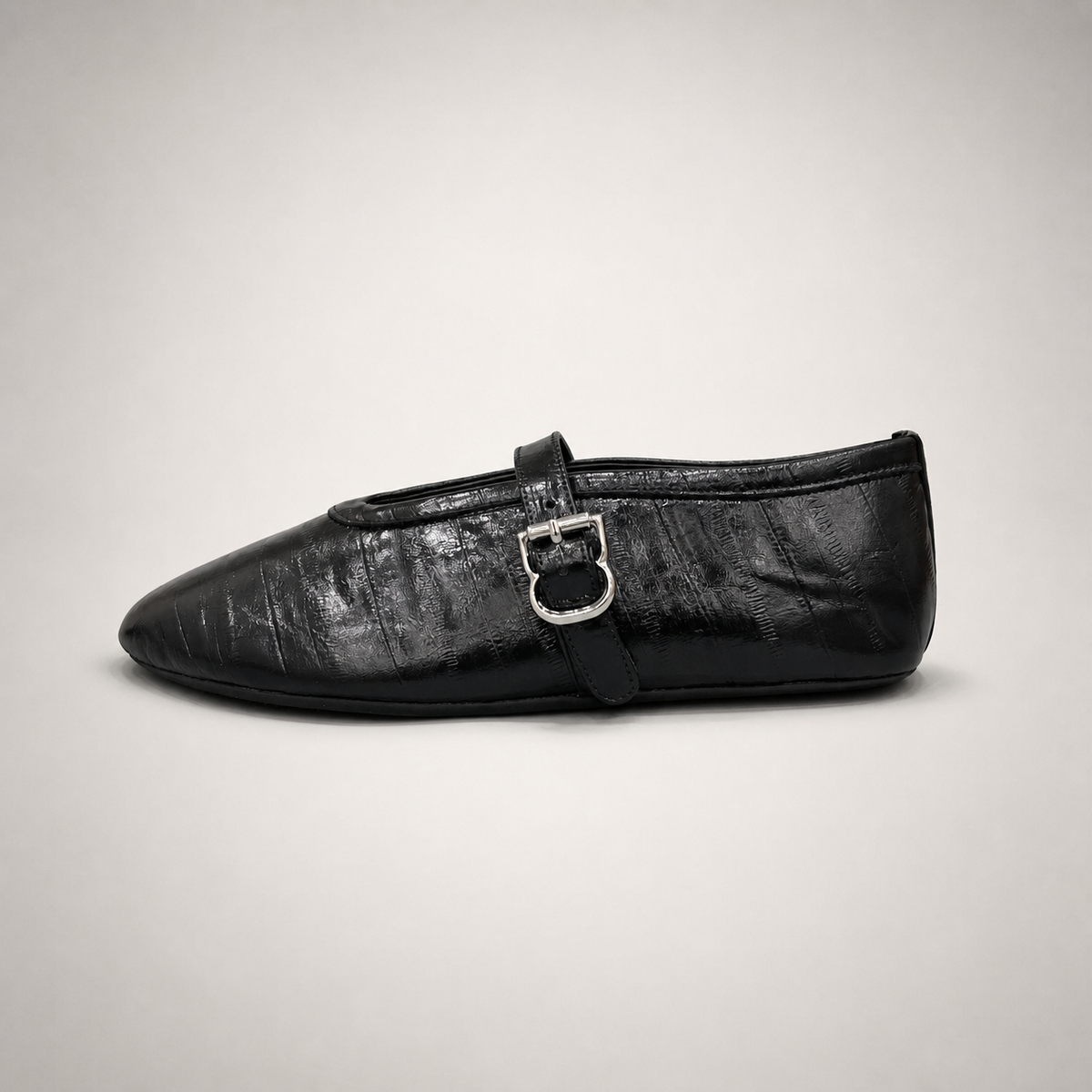 Black eel-embossed buckle-strap flat product view 2