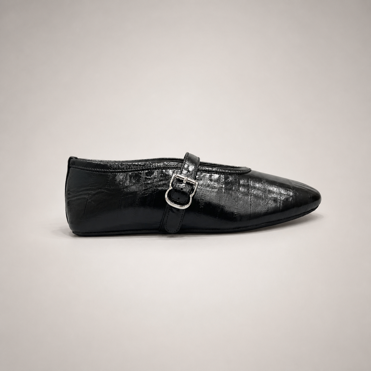 Black eel-embossed buckle-strap flat product view 6