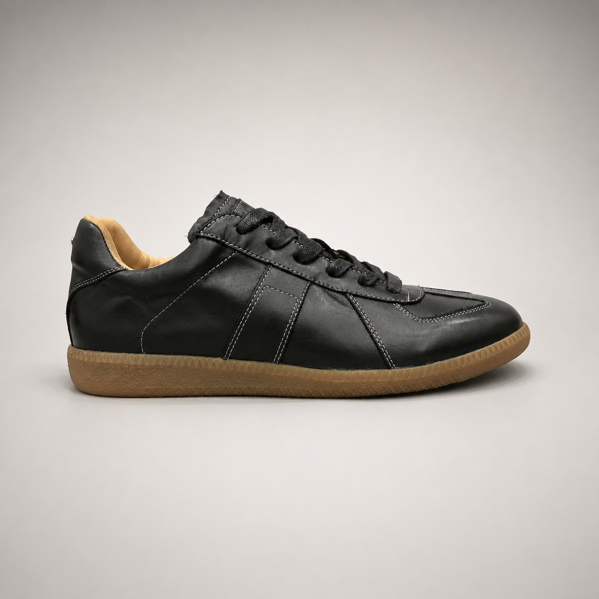 Black sneaker product view 2