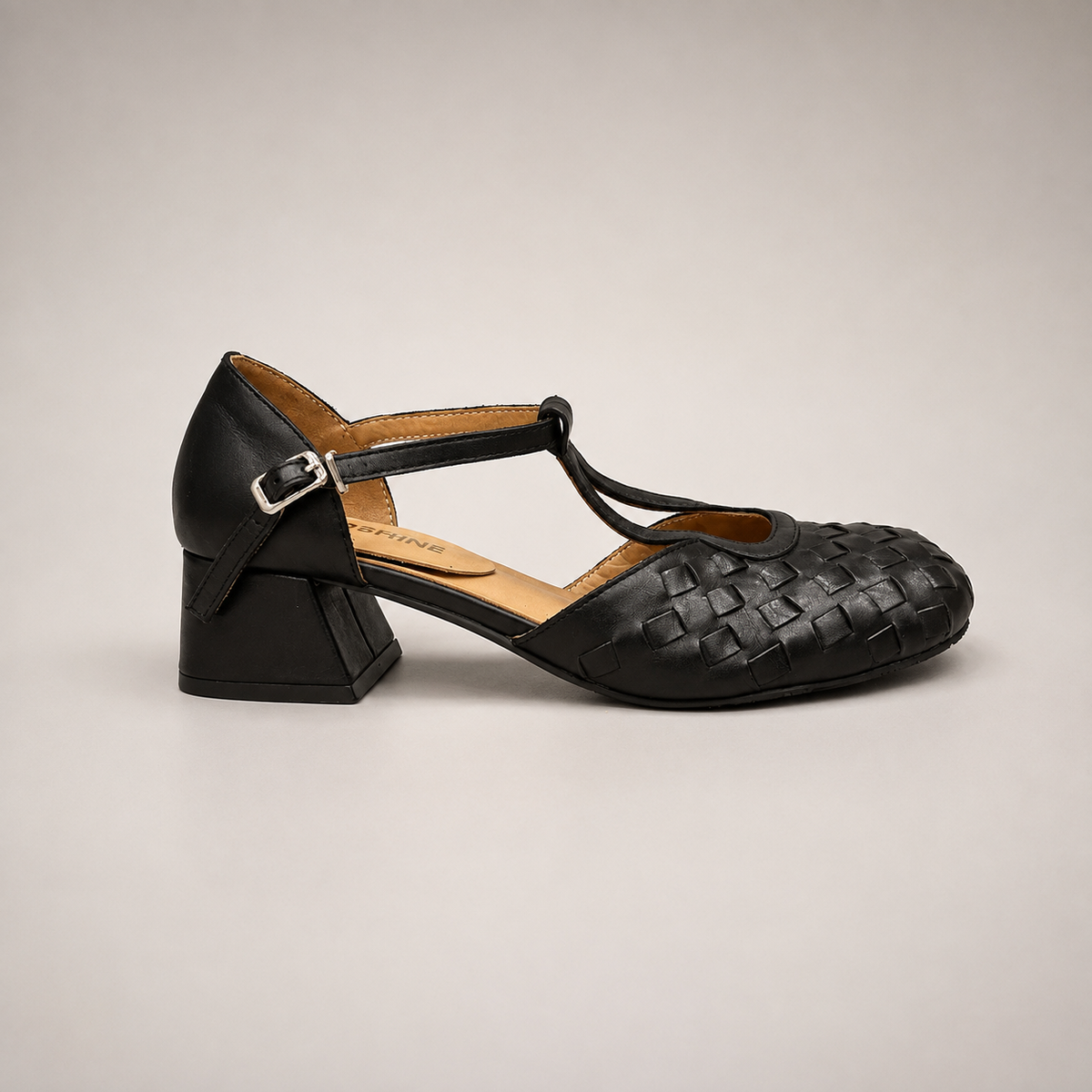 Black Pumps product view 2
