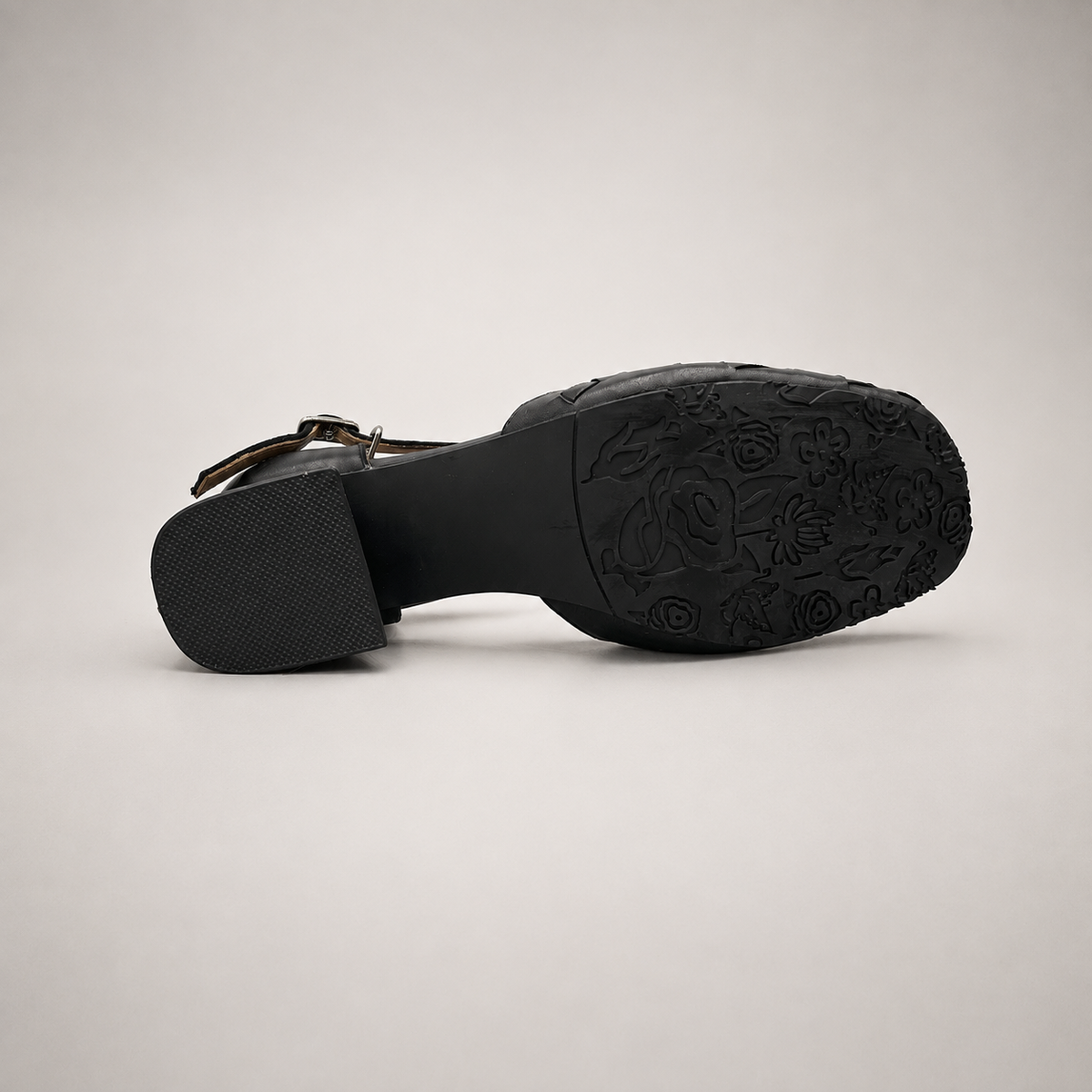 Black Pumps product view 4