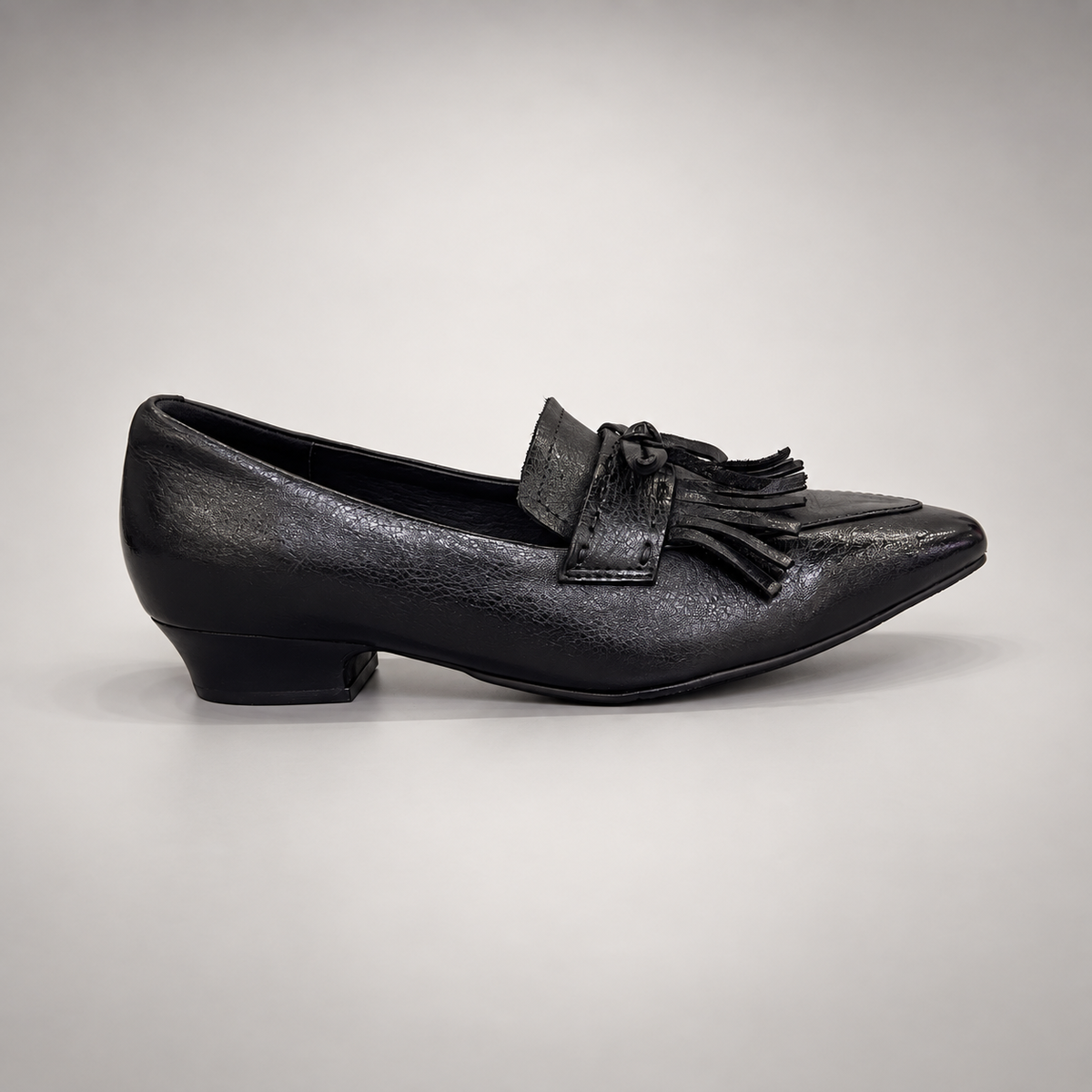 Black Horse Leather Pointed-Toe Tassel Loafers product view 3
