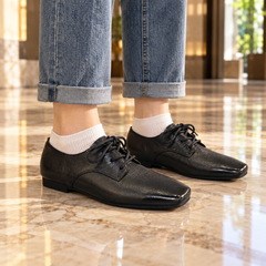 Black Horse Leather Lace-Up Derby Shoes on foot