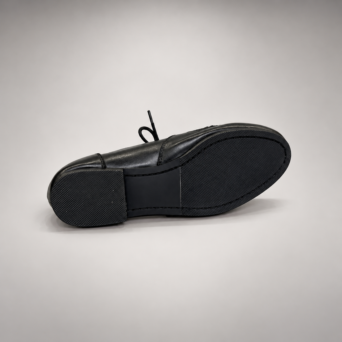Black Horse Leather Low-Profile Lace-Up Shoes product view 6