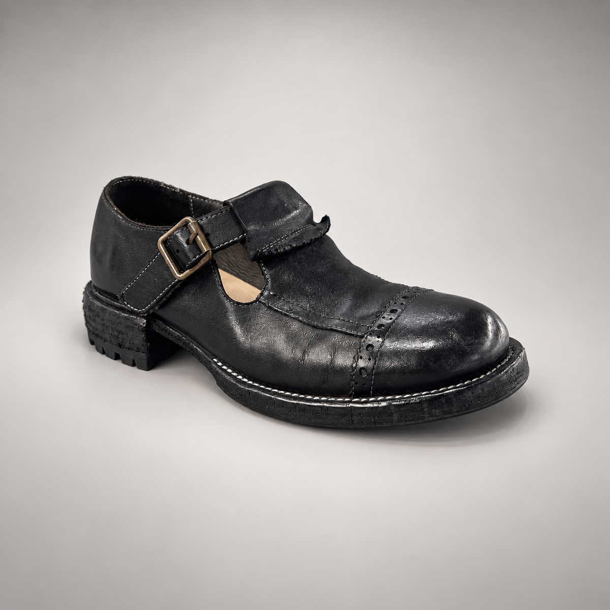 Black shoes, view 2