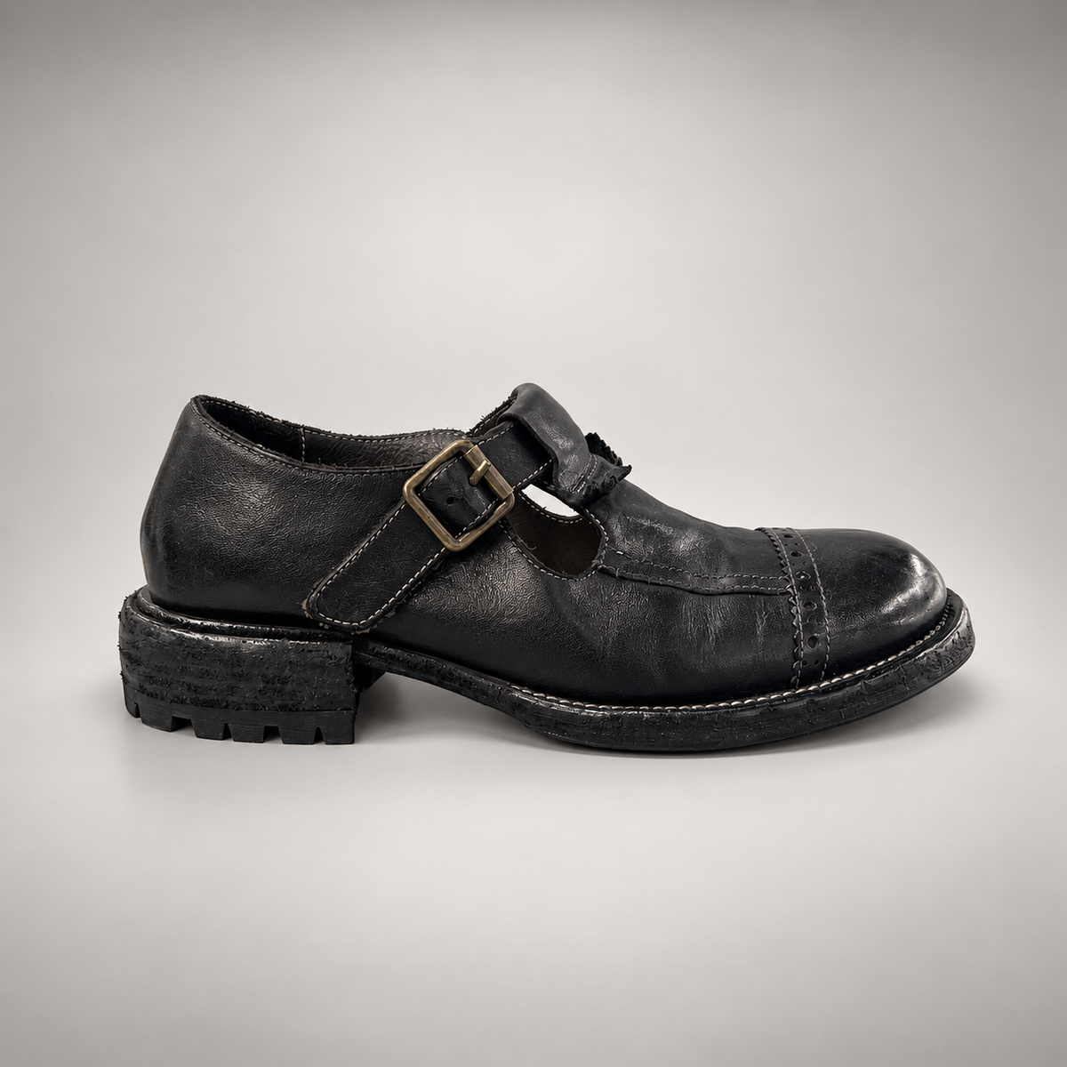 Black shoes, view 3