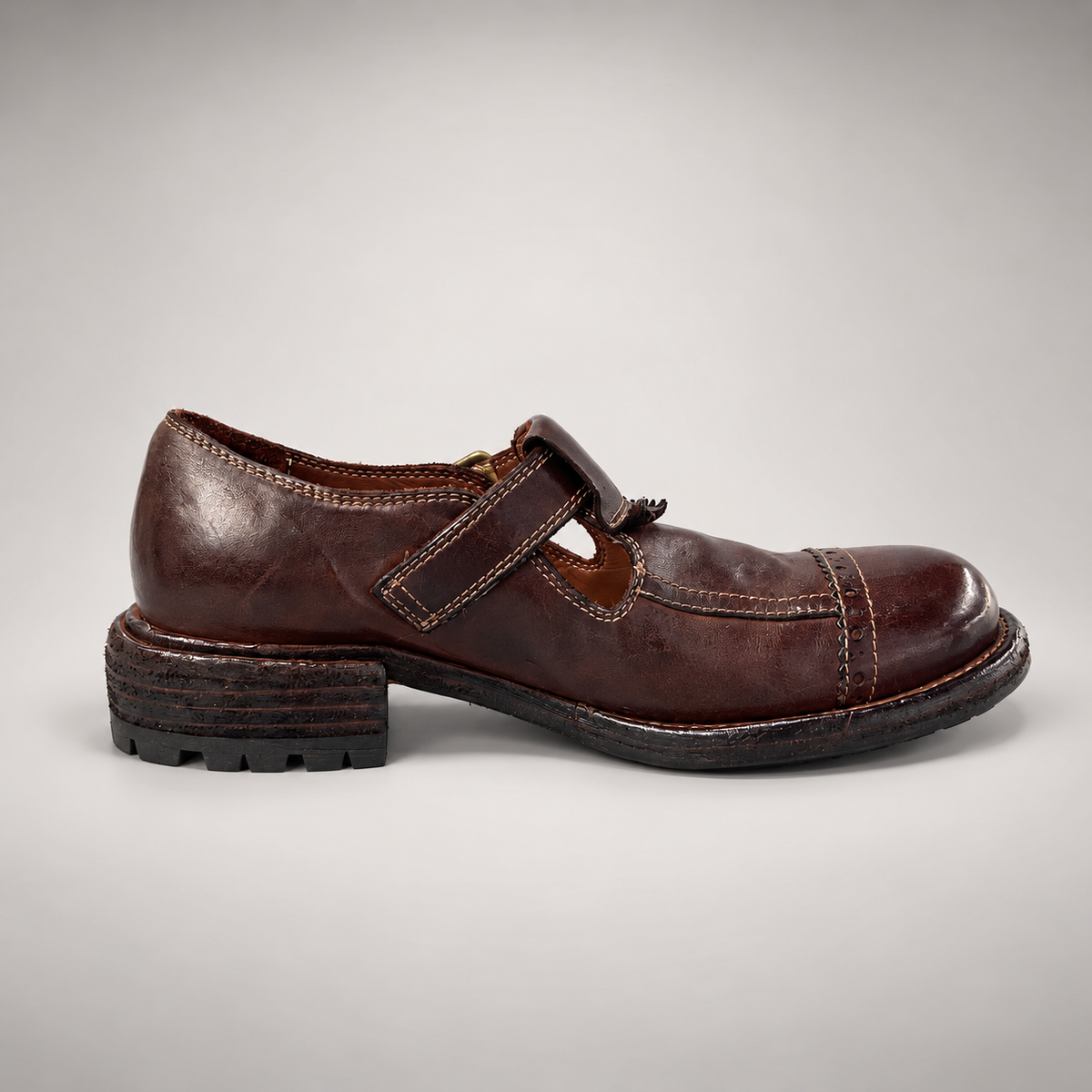 Brown shoes, view 4