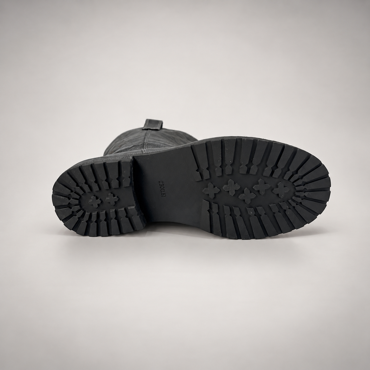 Black boots, view 6