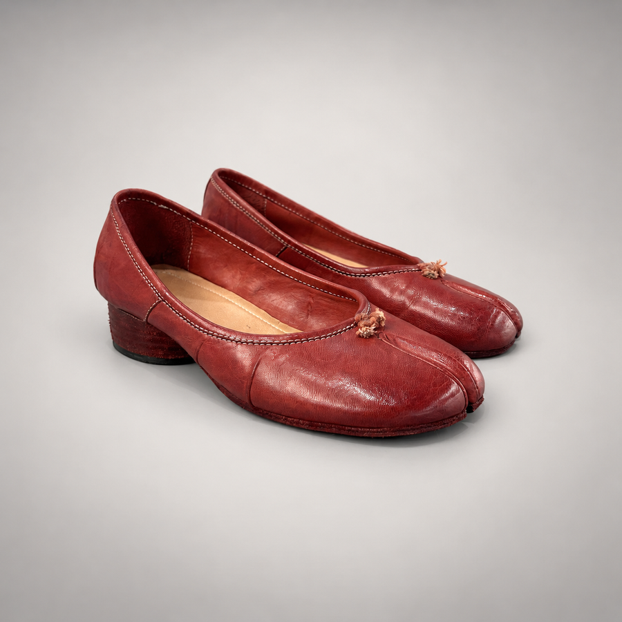 Red washed horse leather shoes, pair