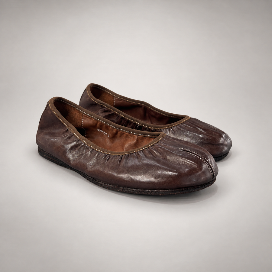 Brown washed horse leather shoes, pair