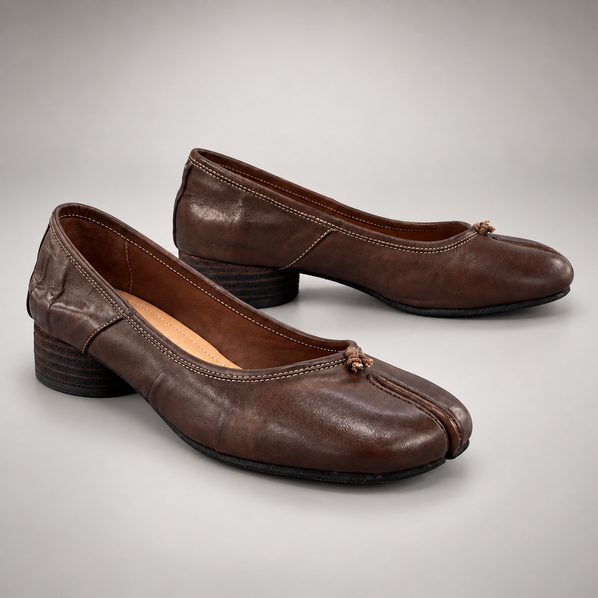 Brown washed horse leather shoes, pair