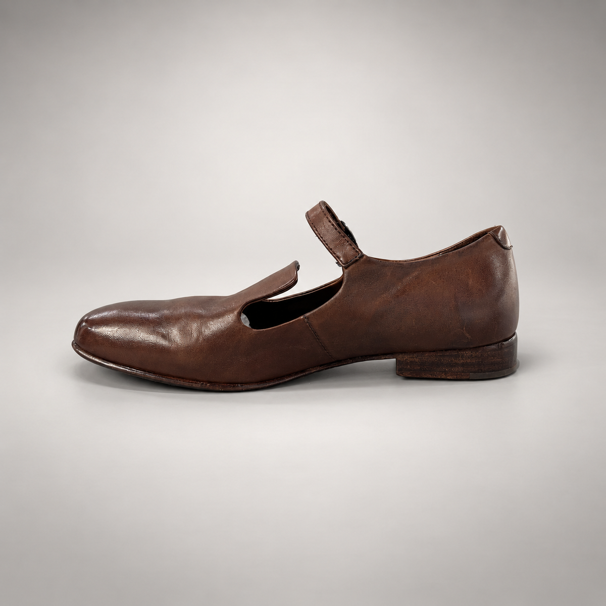 Brown shoes, view 4