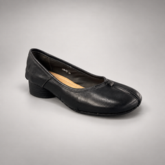 Black shoes, view 2