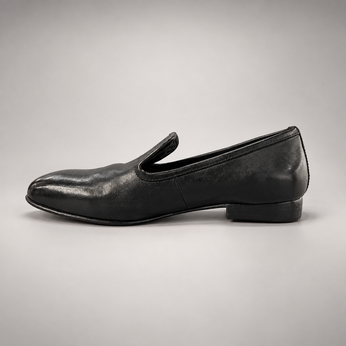 Black shoes, view 4