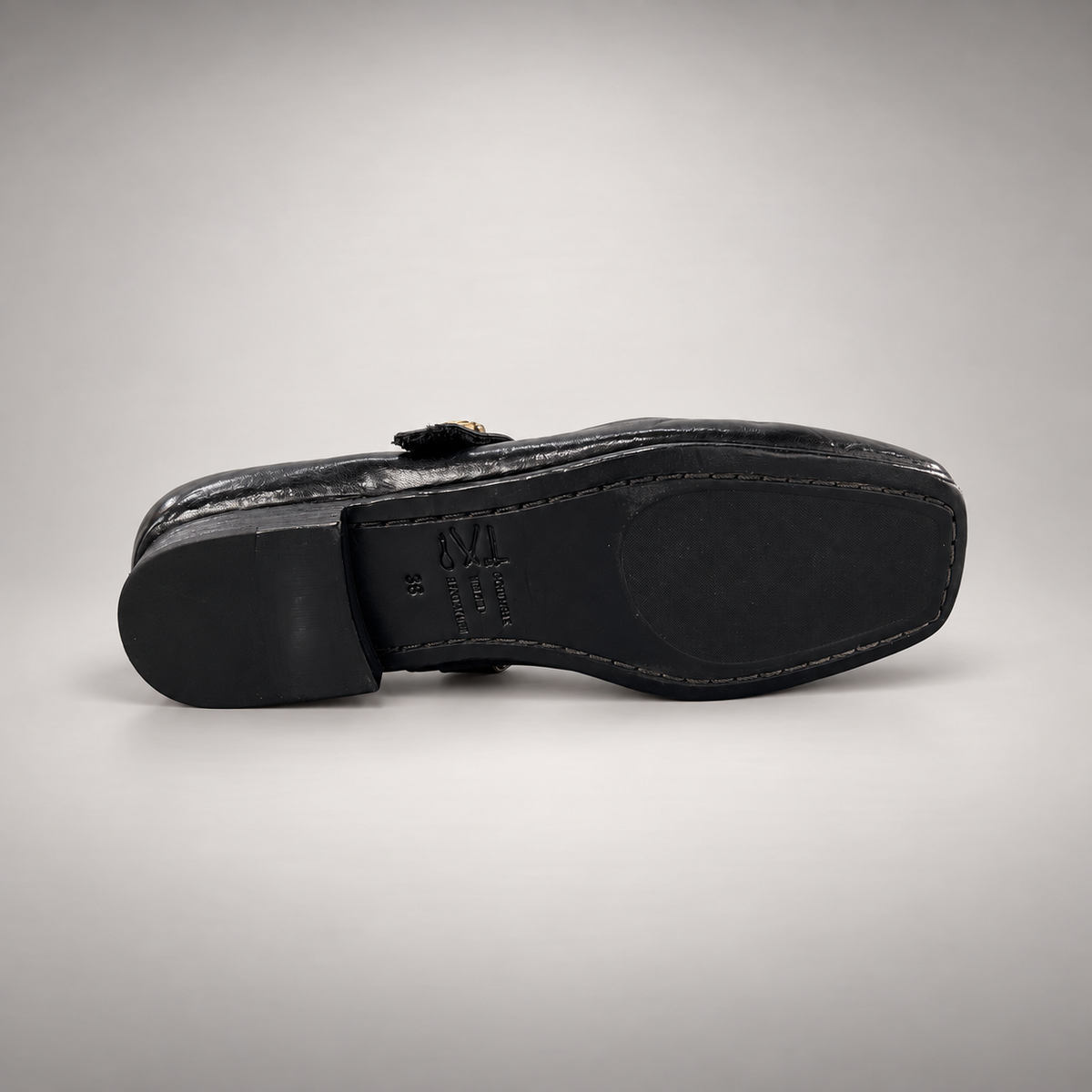 Black shoes, view 6