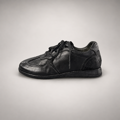 Black sneakers, view 4