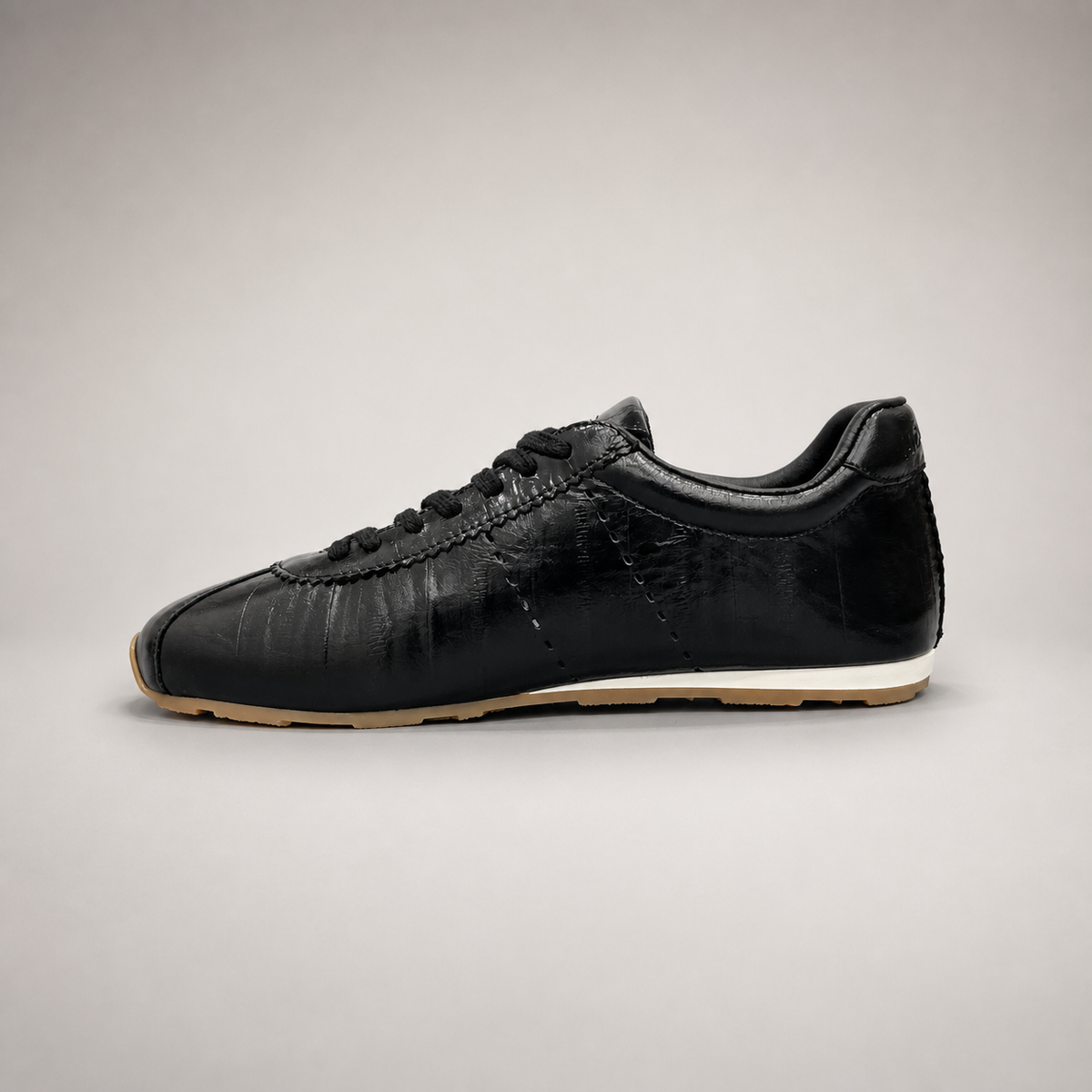 Black Sneakers product view 3