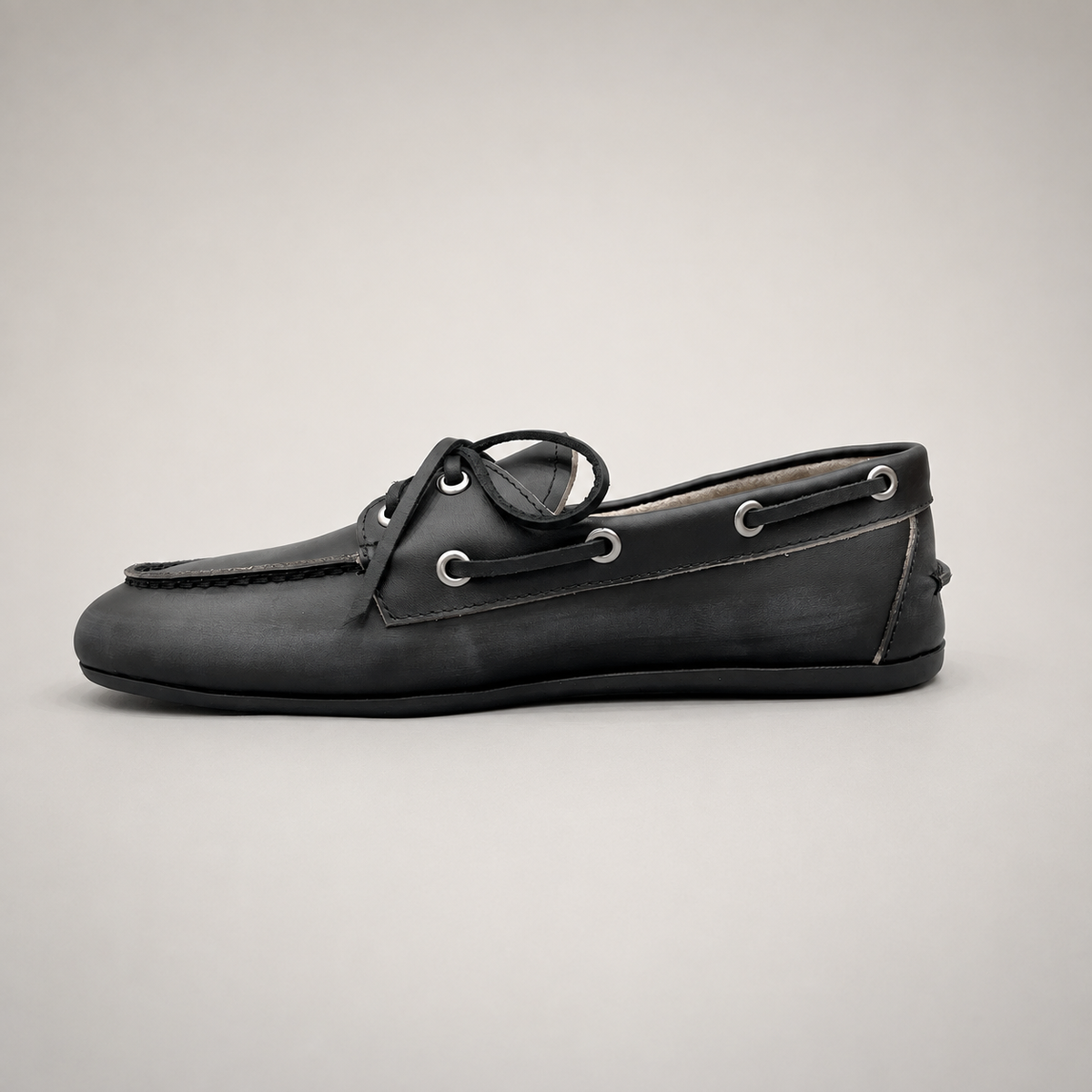 Black boat shoe product view 3